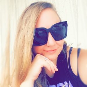 Meet your Posher, Nanci